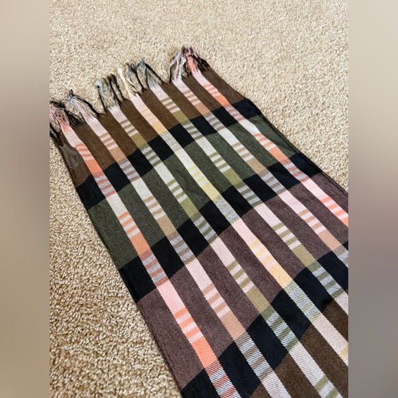 Scarf - Picture 2 of 4